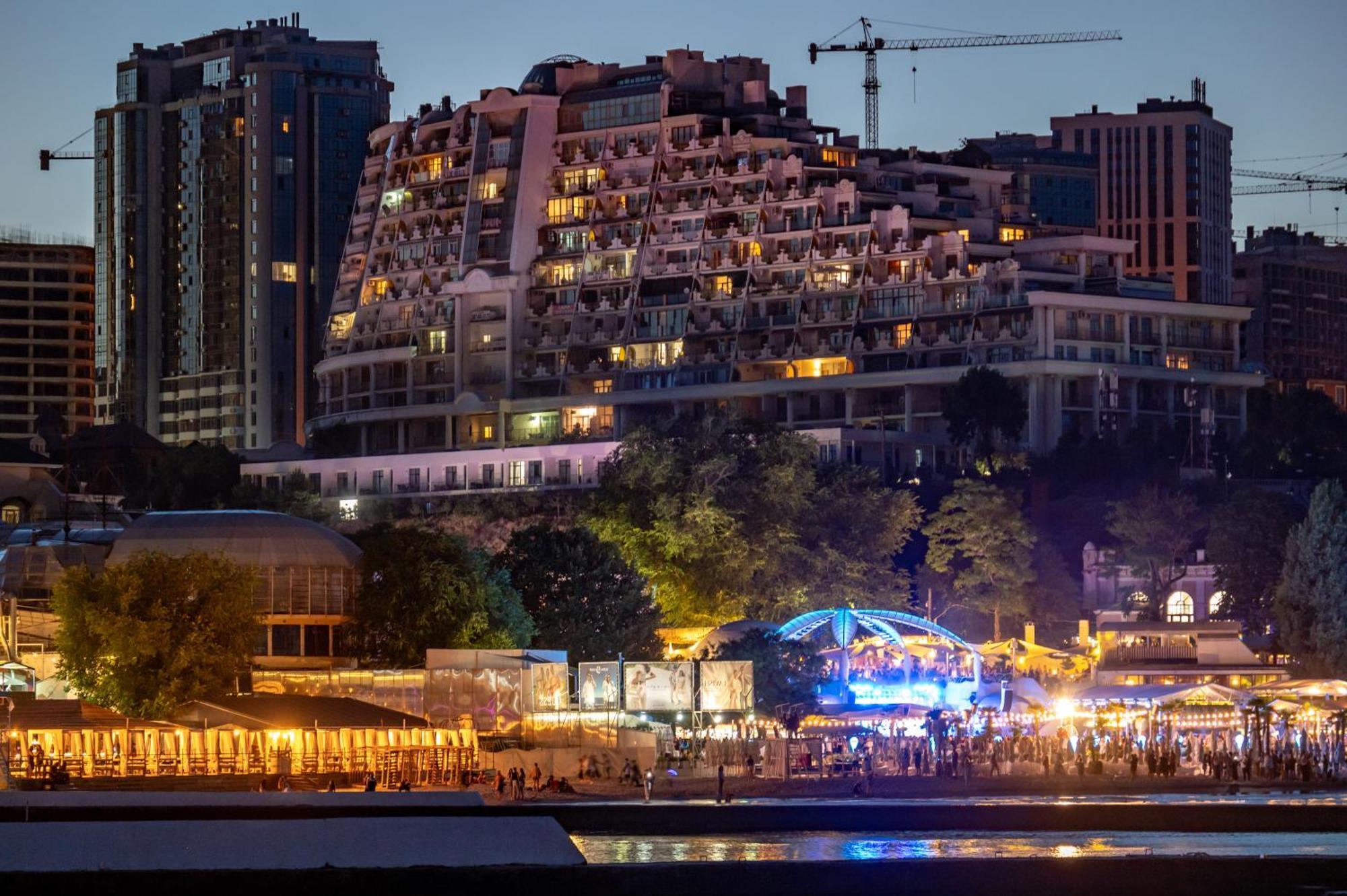 Arcadia City Apartments Odessa Eksteriør bilde